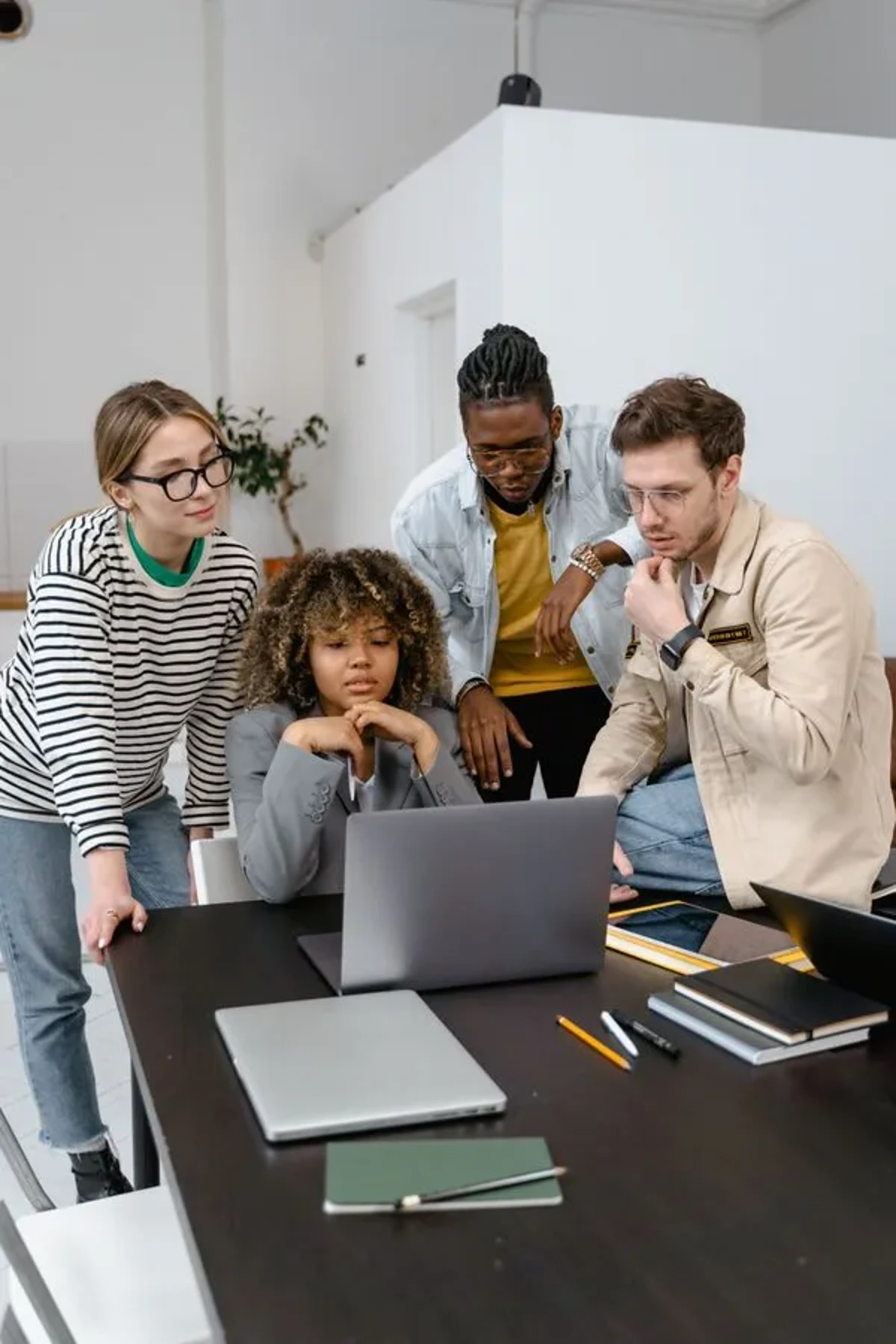 Des professionnels échangent autour d’un projet